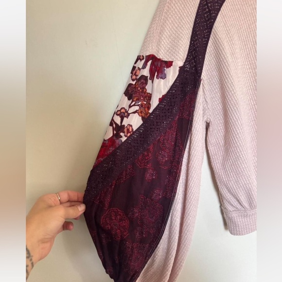 Free People Casual Clash Floral Sleeve Top - Picture 3 of 5